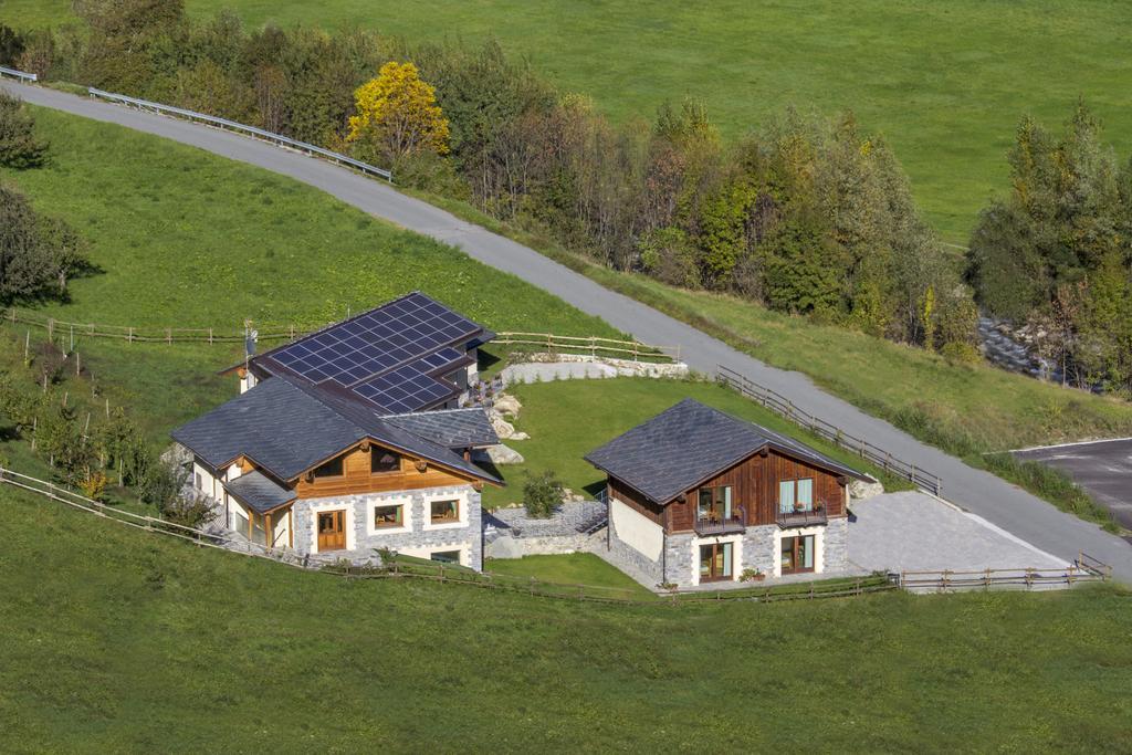 Village Paradis Roisan Bagian luar foto