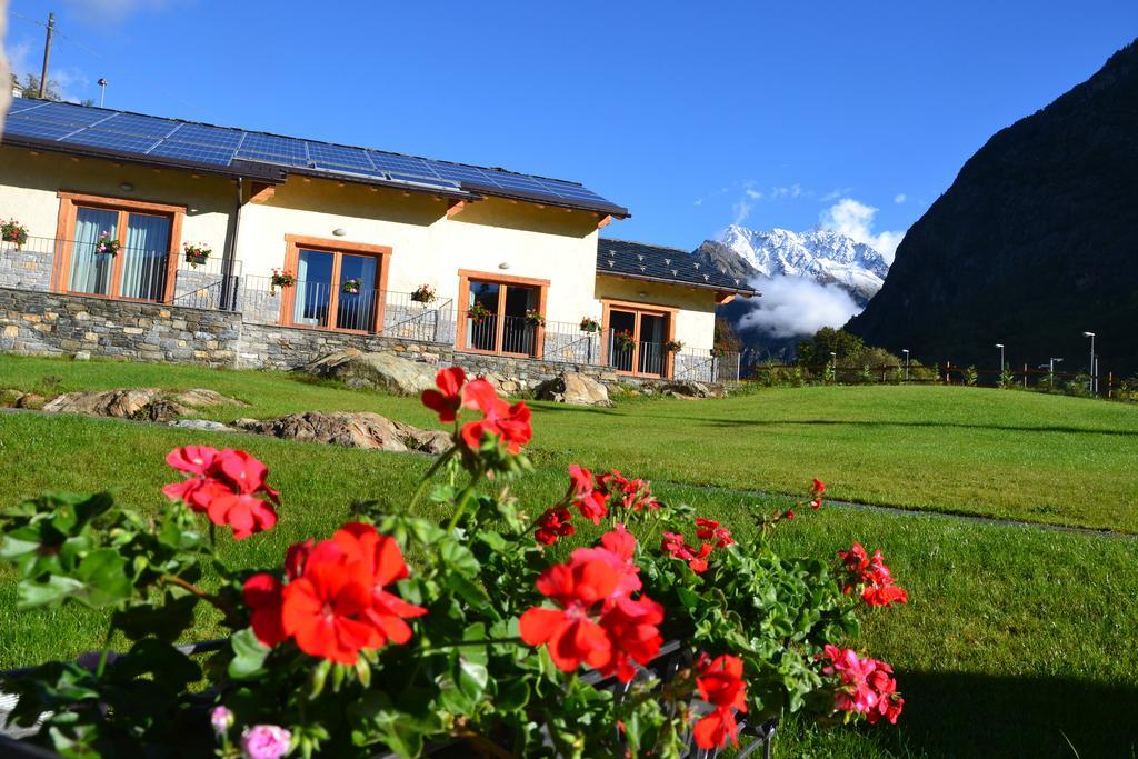 Village Paradis Roisan Bagian luar foto
