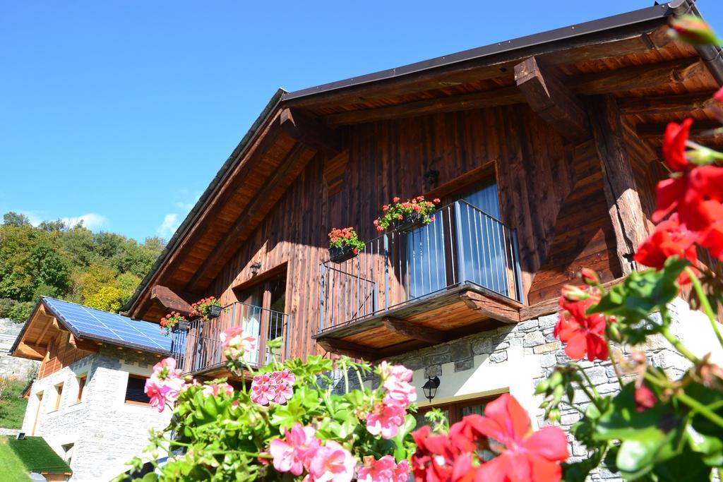 Village Paradis Roisan Bagian luar foto