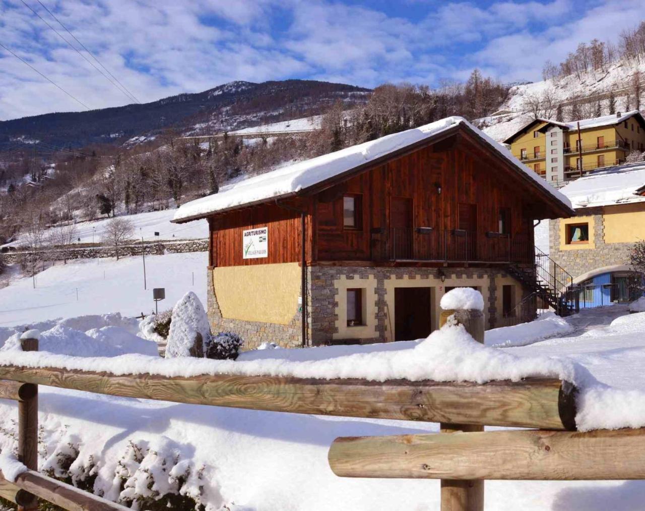 Village Paradis Roisan Bagian luar foto
